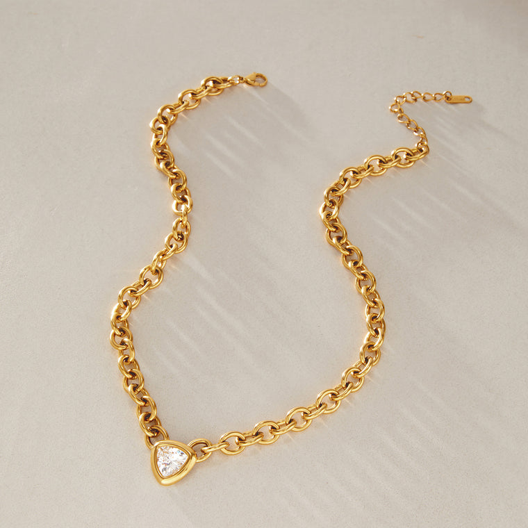 Amara Halsband
