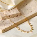 Adele Halsband