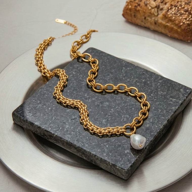 Karin Pärlhalsband