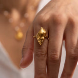 Mia Ring