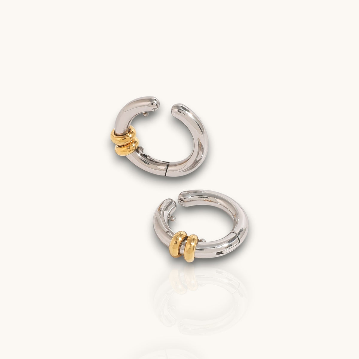 Mona Earcuff