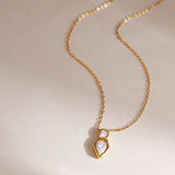 Risa Halsband